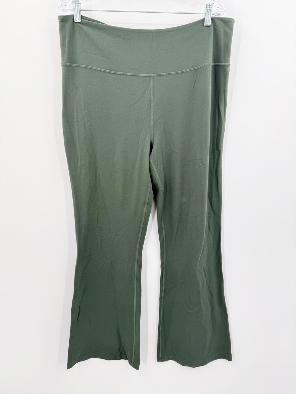 Lululemon Groove Nulu Super-High-Rise Flared Pant Green Size 18